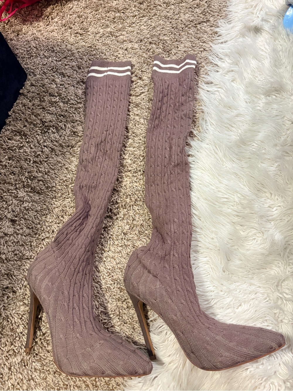 Miss Lola Mauve Cable-Knit Knee-High Stiletto Boots